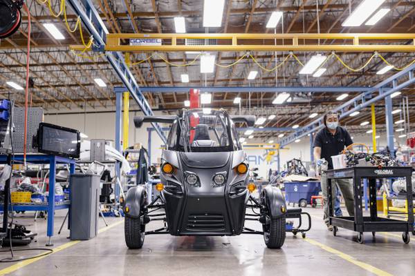 Arcimoto, Maker of Electric Three-Wheeled Vehicles, Cuts Jobs as Stock Dives